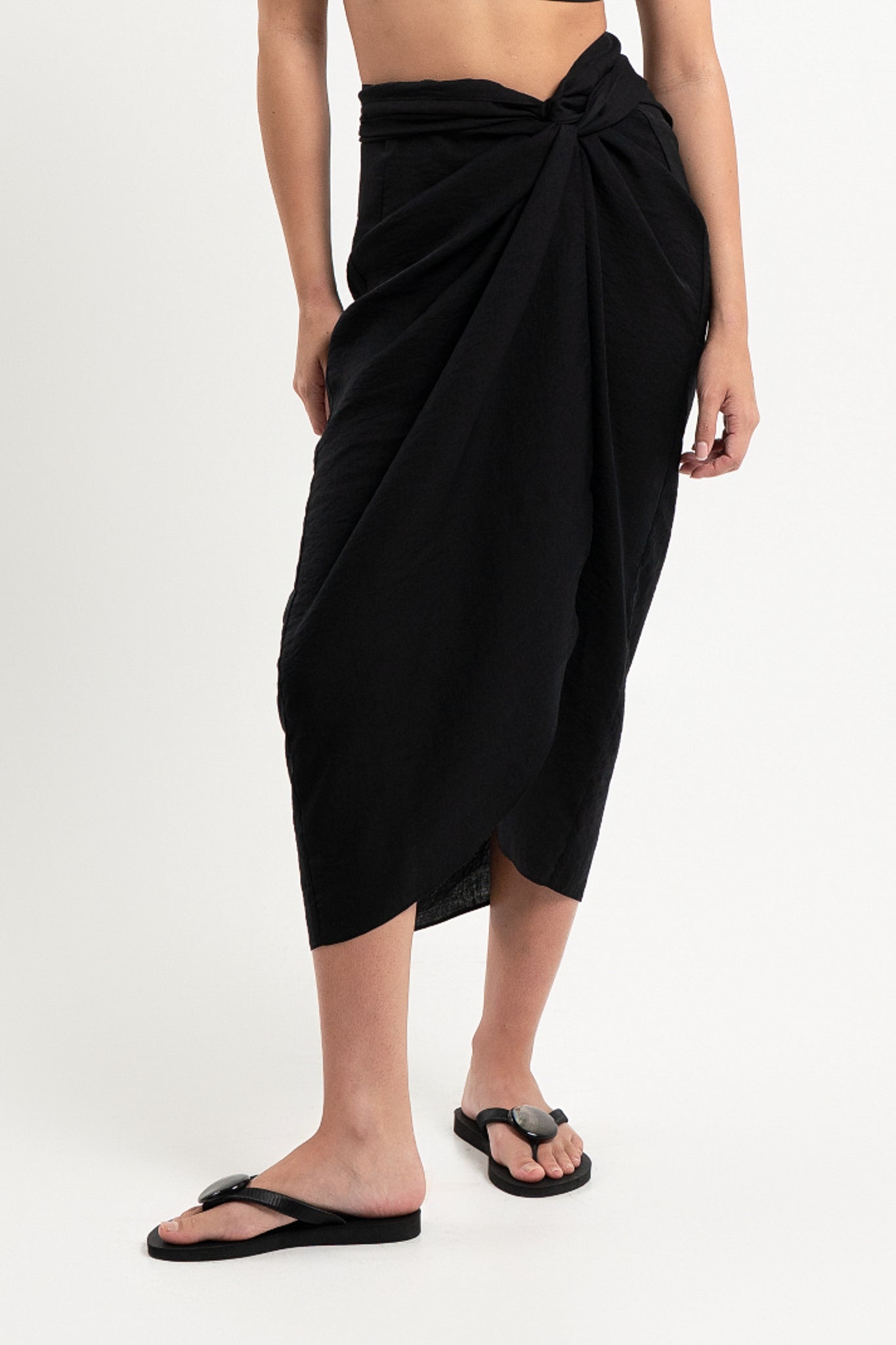 Lanuuk Resortwear Modest Pareo Sarong Cover Up Wrap Resort Sustainable Lyocell Black