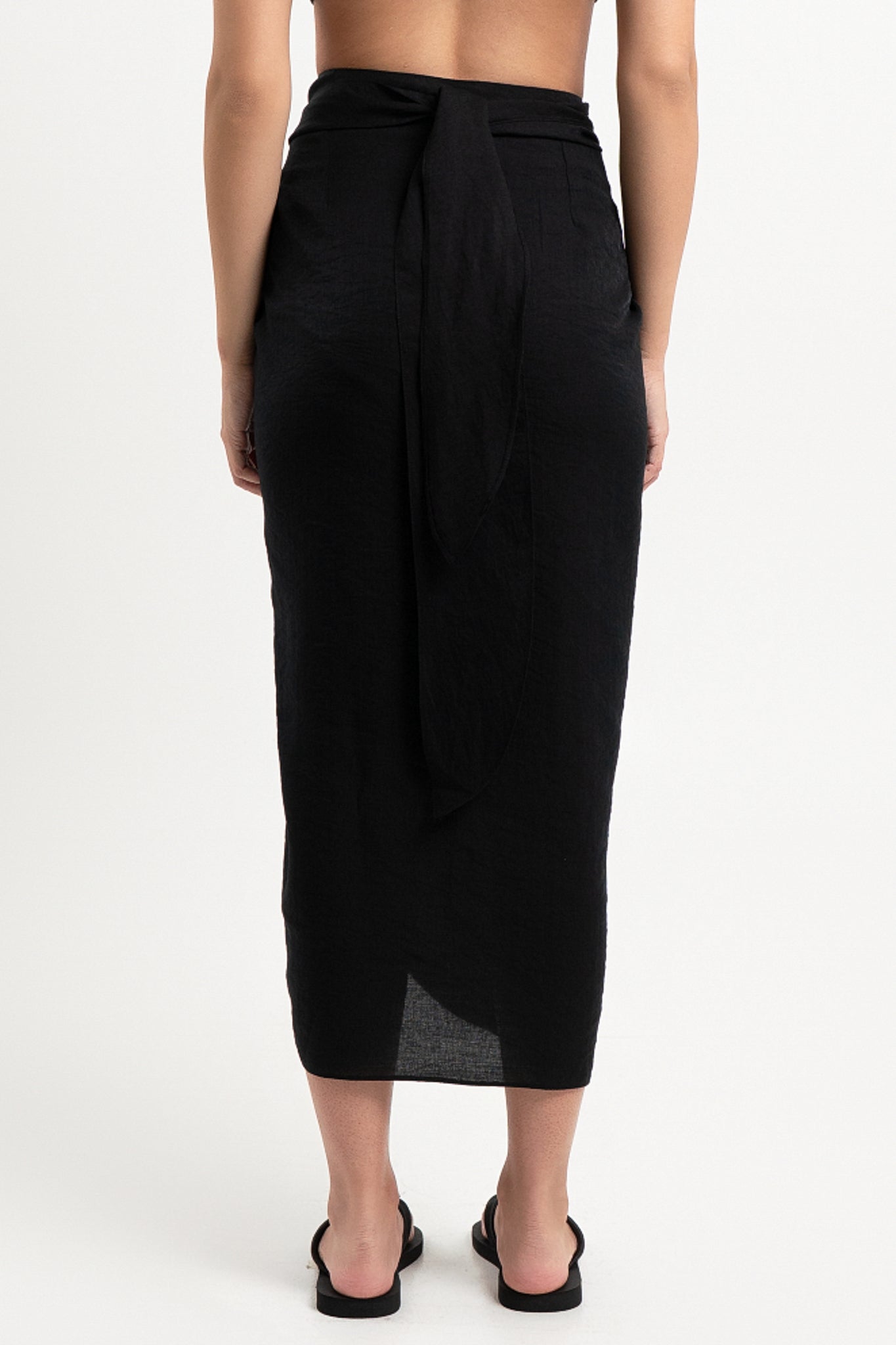 Lanuuk Resortwear Modest Pareo Sarong Cover Up Wrap Resort Sustainable Lyocell Black
